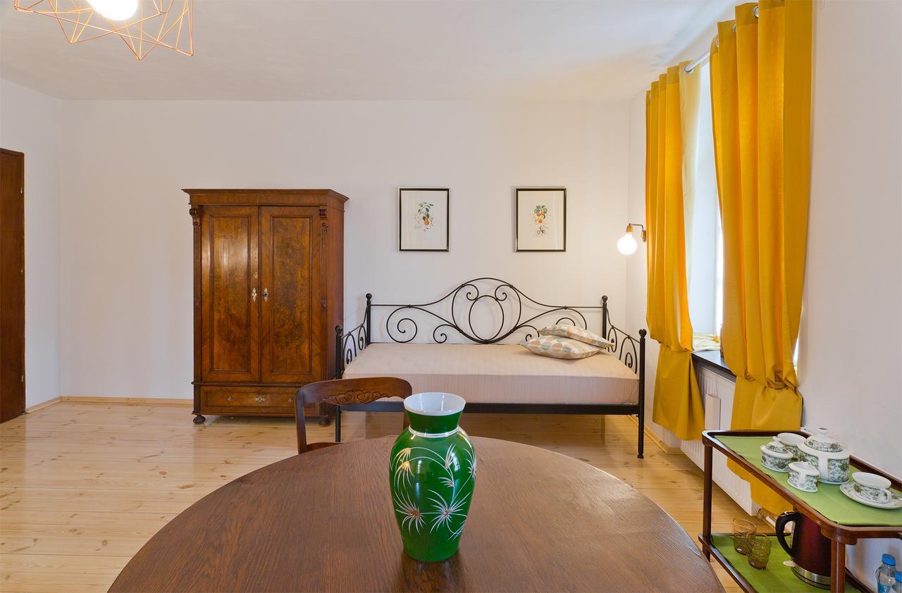 Barokowy Zakatek Bed and Breakfast Świdnica Buitenkant foto