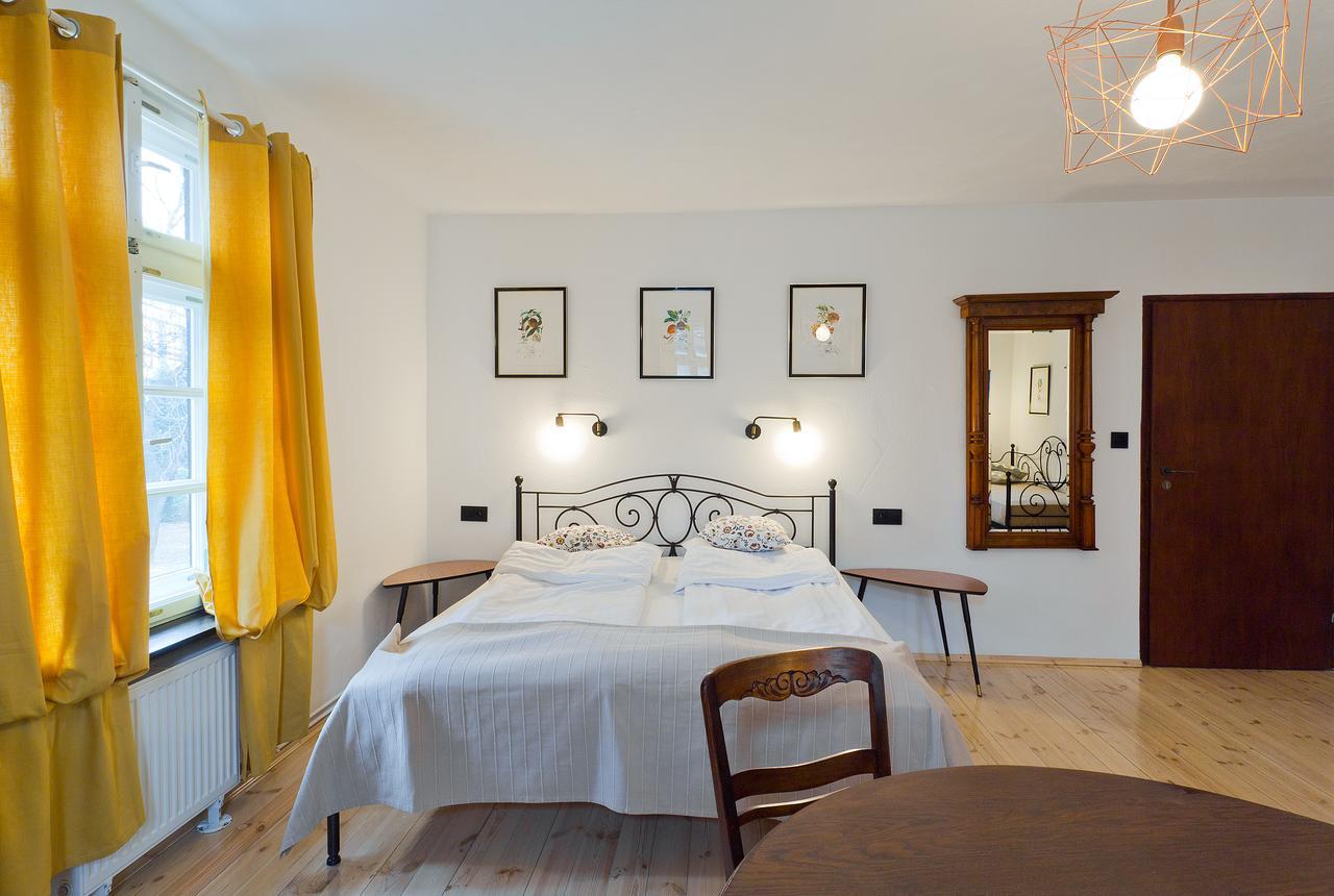 Barokowy Zakatek Bed and Breakfast Świdnica Buitenkant foto