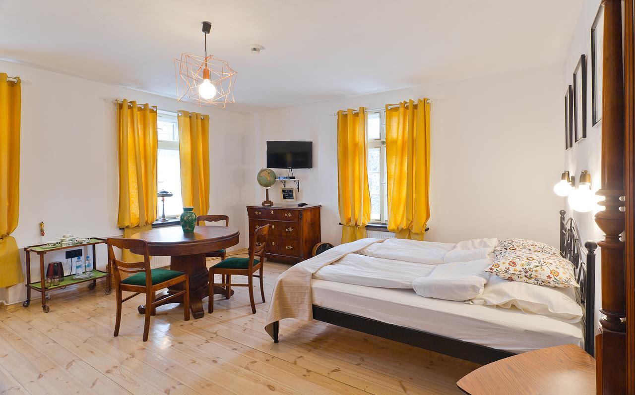Barokowy Zakatek Bed and Breakfast Świdnica Buitenkant foto