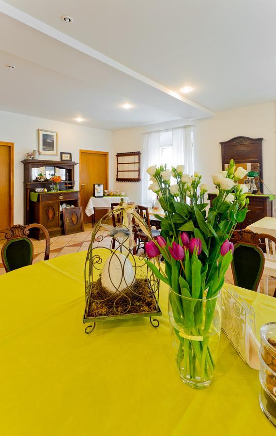 Barokowy Zakatek Bed and Breakfast Świdnica Buitenkant foto