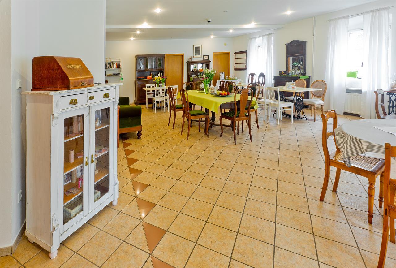 Barokowy Zakatek Bed and Breakfast Świdnica Buitenkant foto